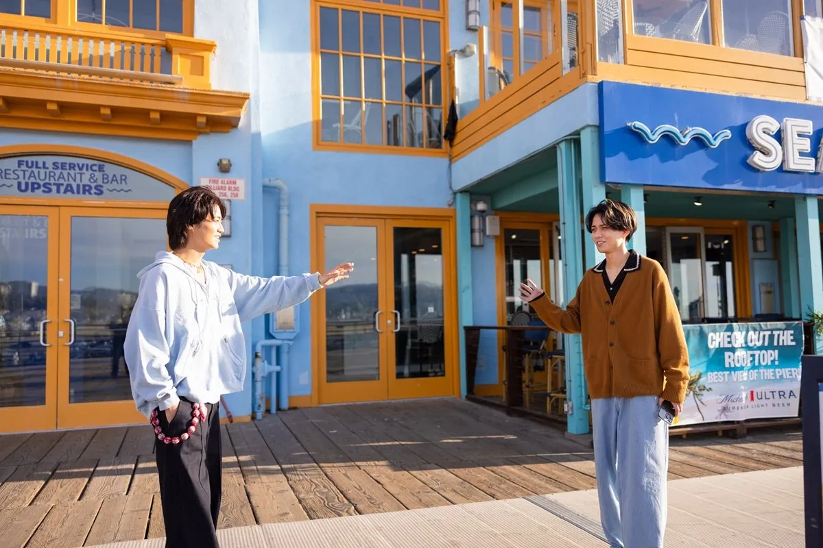 King ＆ Princeが離れ離れに!? 『King & Princeがまちあわせ in LA』オープニング＆先行カット公開