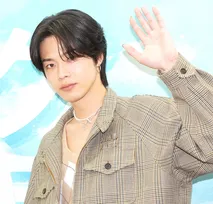 コムドット・やまと「流石にパクリすぎました」　TXT・YEONJUNのグッズに“酷似”の指摘受け「速攻で作り直します」