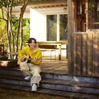 JO1川西拓実、憧れのアーティストとコラボレーション実現「この曲を聴いて少しでも幸せな気分に、楽な気持ちに」【コメント全文】
