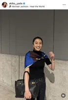矢田亜希子、スカーフ巻いたブラックコーデを披露「スカーフをオシャレに使いこなせている」「かっこいいっす！」
