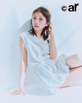 与田祐希、ヘルシーな肌見せファッションで魅せる　『ar』登場でスペシャルシューティング