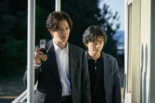 『田鎖ブラザーズ』第9話　茂木が遺体で発見され、辛島夫妻は姿を消した