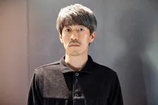 夙川アトム、岡崎紗絵の父の秘書役「主人公にアンチヒーローやダークヒーローのような魅力を感じました」【コメント全文】