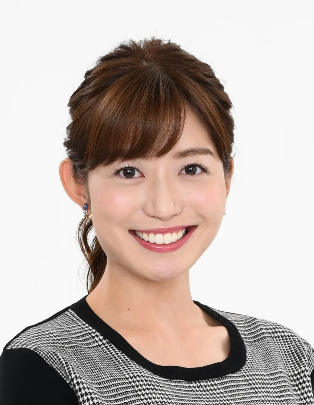 中京テレビ・平山雅アナ、第2子女児を出産　家族4人ショット添え報告、夫はマラソン服部勇馬