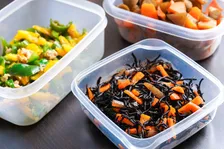 梅雨到来…「お弁当作り」での食中毒予防のポイントを解説　3原則は「つけない」「ふやさない」「やっつける」【農林水産省】