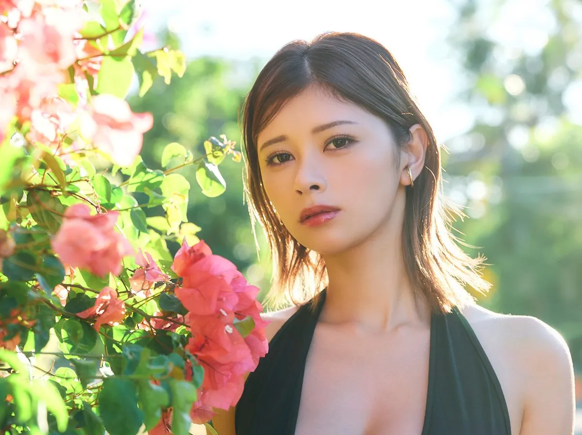 圧倒的美ボディの令和の超新星・山田あい、トップグラドルのすべてを堪能できるベスト版写真集発売