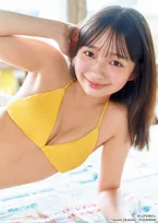 19歳のアンニュイ美少女が初水着　ピュアなあどけない表情見せる