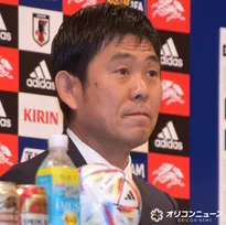 【サッカーW杯】日本代表戦の巨大スタジアムの光景が話題　約7万人満員御礼、NFLのチアリーダーズがダンス