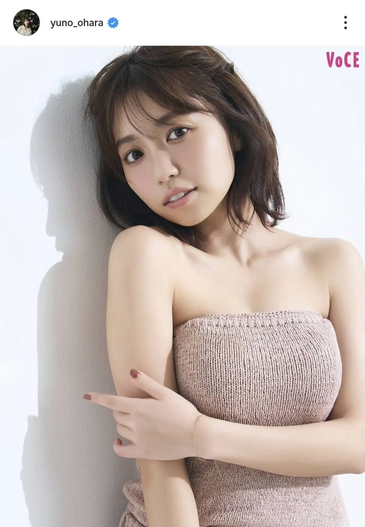 「完璧なボンキュッボン」大原優乃、大人の色気漂う魅惑ボディを披露「ぷるんぷるん谷間最高」「やわふわで美しい」