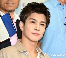 岩田剛典、パスポート取得の手数料が7000円減額をアピール　海外旅行先で「2食はいける」