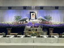 中村玉緒さん通夜しめやかに　和田アキ子と明石家さんまが言葉を交わす