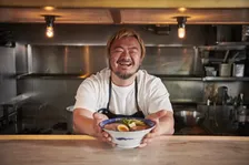 天下一品、鳥羽周作シェフ監修の新作メニュー発表　「これ、やばいっすね！」な冷やし麺【概要】