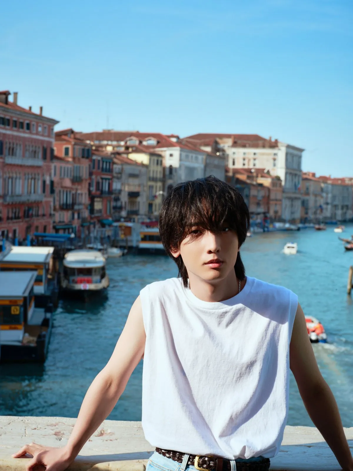 声優・小林千晃、デビュー10周年記念写真集を発売　憧れの地・ヴェネツィアで肉体美も披露