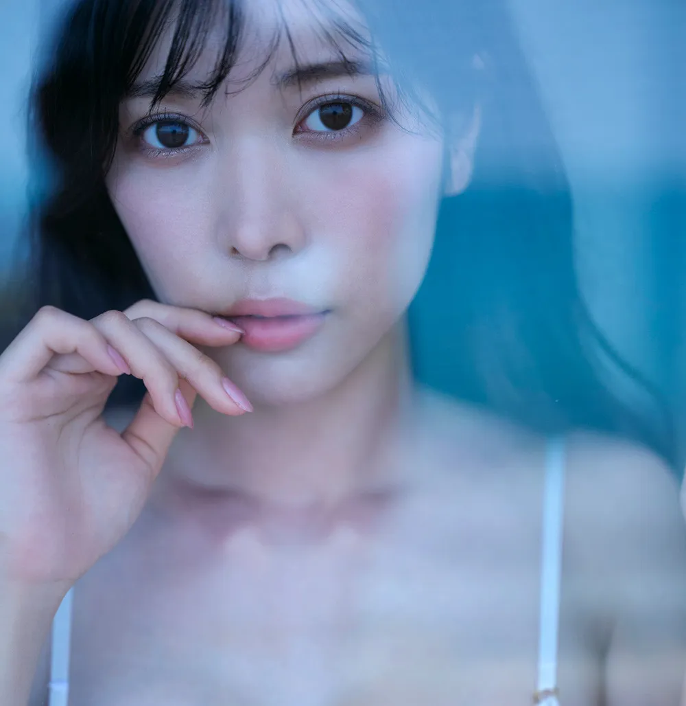 「令和の文化財級ボディ」七瀬なな、過去最大露出に挑んだ初写真集のカバーカット解禁＆タイトル決定