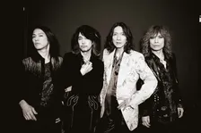 THE YELLOW MONKEY、39公演ロングツアーの映像化が決定　レアなライブハウス公演も収録