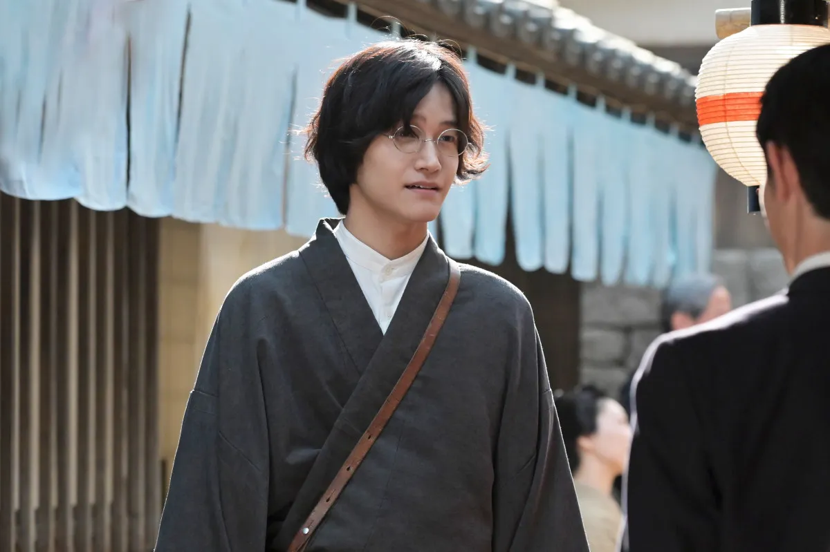 『風、薫る』りんは、虎太郎と団子屋で近況を語り合っていると、偶然シマケンが現れて…　第60回場面カット