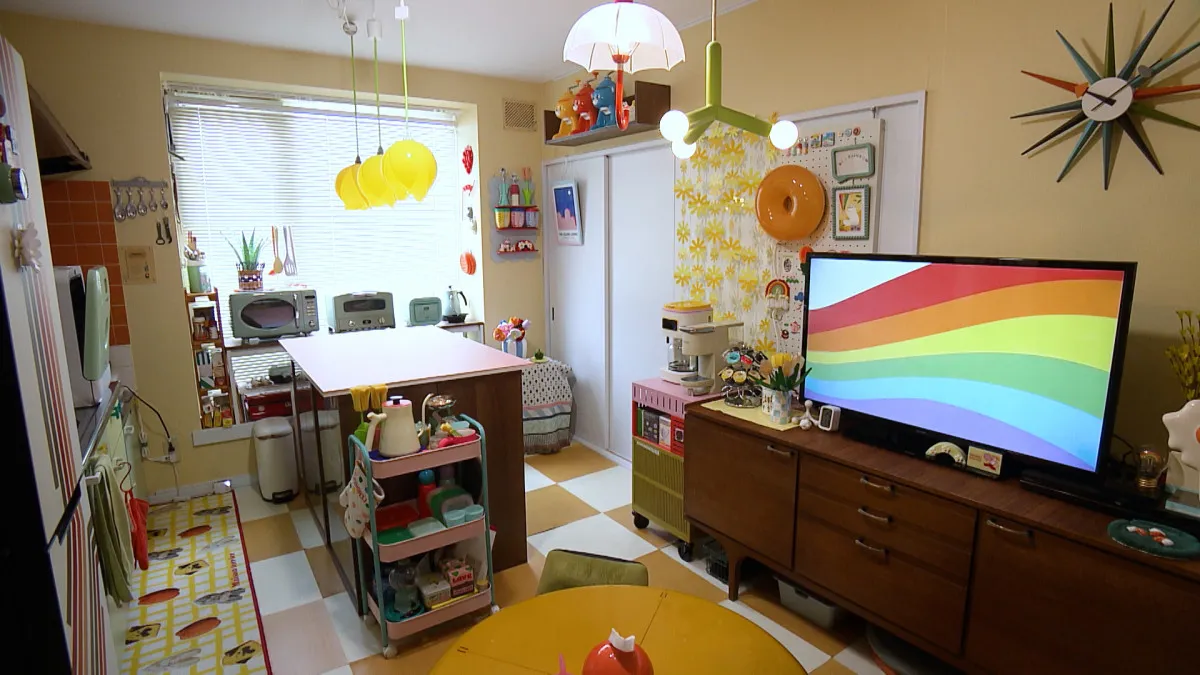 3LDKの賃貸をレトロポップにDIY　原状回復できる工夫　SNSで話題→しまむらとコラボも【住人十色】