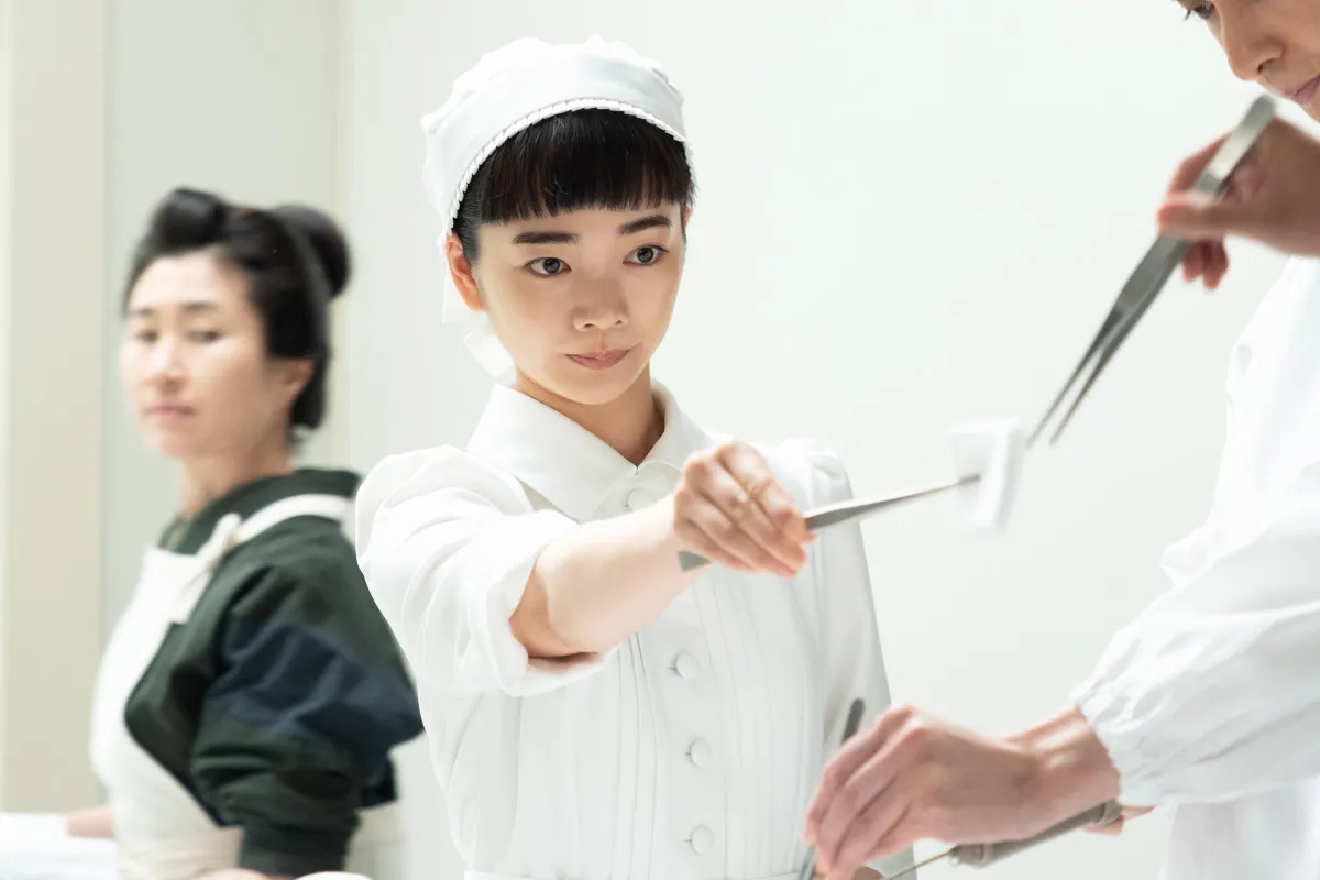『風、薫る』ツヤが教室前にやってくる　気になったりんは…　第61回場面カット