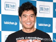 高嶋政宏、妻のシルビア・グラブが久々夫婦2ショット公開　密着した“ラブラブ”な姿に反響「顔が似てます」