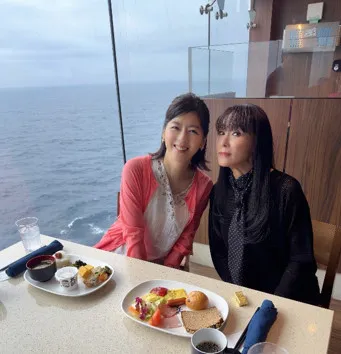 浅野ゆう子＆中山忍、豪華客船旅の様子を公開　浅野は「旦那様との意外すぎる馴れ初め」告白へ