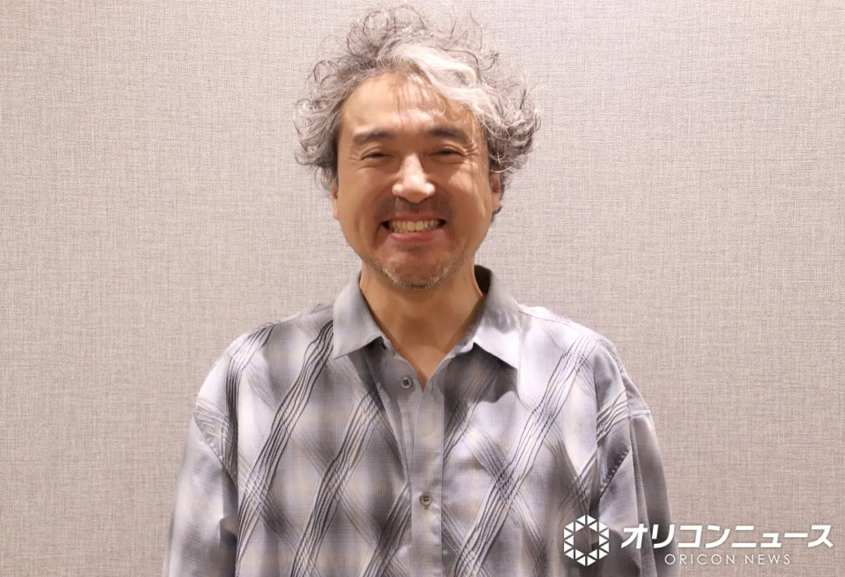 50歳・ムロツヨシ、若かりし頃の写真が話題「藤井風さんに似てる!?」「今も昔もイケメン」　インスタで“6月24日＝ムロツヨシの日”を報告
