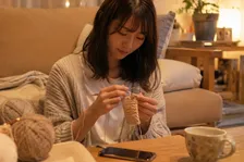 「気づけばハマってた」韓国風“もこもこ編み物”人気　初心者も始めやすい“新しい趣味”に