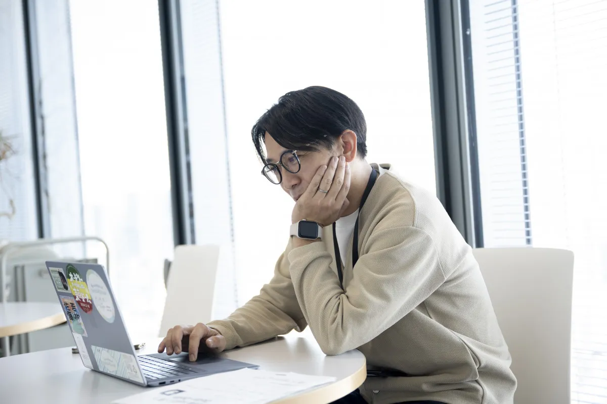佐藤満春“日常エッセイ”刊行　豪華布陣の特別コメントも「信頼できるみんなとのやりとりも」【コメント全文】