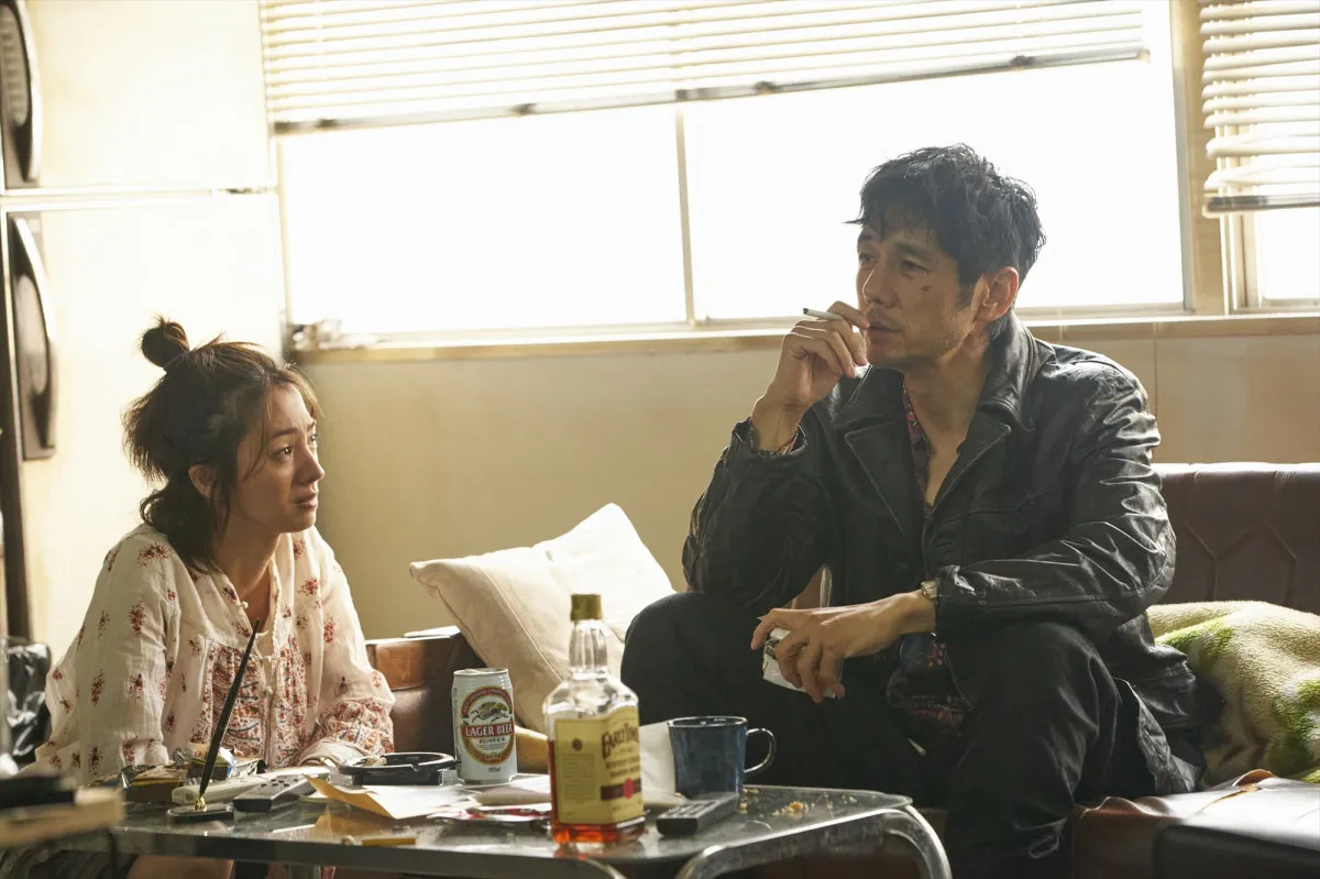 西島秀俊×満島ひかり『時には懺悔を』新場面写真公開　探偵殺害事件と9年前の誘拐事件が交錯