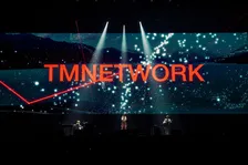 TMNETWORK、最新全国ツアーから4月の横浜アリーナ公演を独占放送・配信
