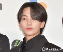 SEVENTEENジョンハン、ついに除隊　1年9ヶ月の兵役を感じさせない“爆イケビジュ”公開「完璧に仕上げてきてる」