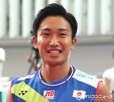 バドミントン選手・桃田賢斗、結婚式を報告　妻とのウエディング2ショット披露「格別の美しさ」　会場はプロポーズをした思い出の場所