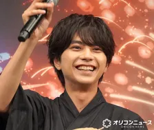 timelesz佐藤勝利、涼やか浴衣で登場　花火の思い出は「ファンの方とメンバーと…」