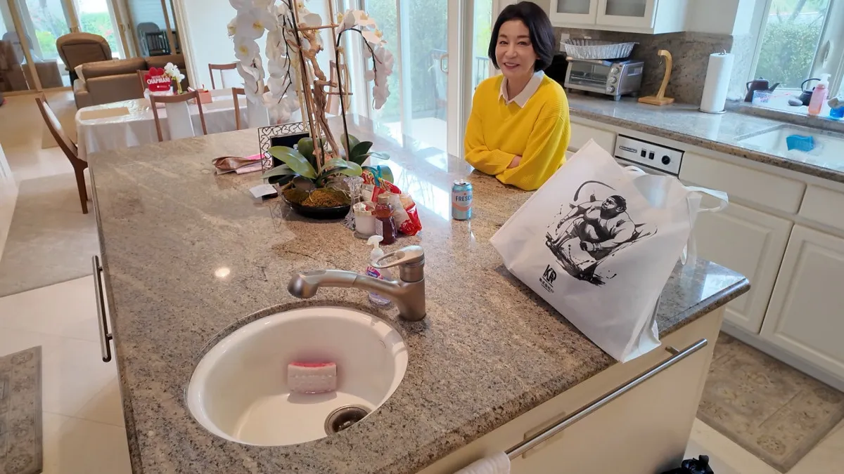 高嶋ちさ子の親友、“6LDDKKSS”の大豪邸を公開　自宅は「ビバリーヒルズ」