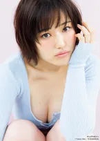 “麗しのニューヒロイン誕生”滝口きらら、初グラビアで透明感あふれる魅力披露　『ヤンマガ』で存在感放つ