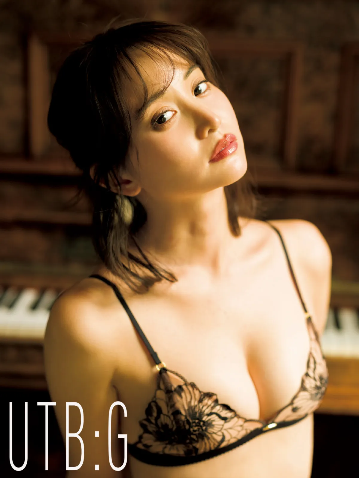 元AKB48永尾まりや、クイーンの美貌と圧巻の美ボディ　10Pのロンググラビア『UTB:G Vol.10』