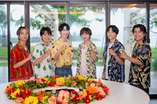 SixTONES、“一生忘れられない”最高の沖縄ツアーへ　「芸能界No.1幹事」の超人気俳優が全力おもてなし