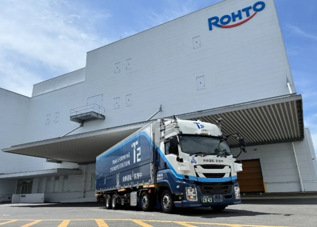 ロート製薬が「自動運転トラック」でスキンケア製品を運ぶ、関西－関東490kmの輸送実証を開始