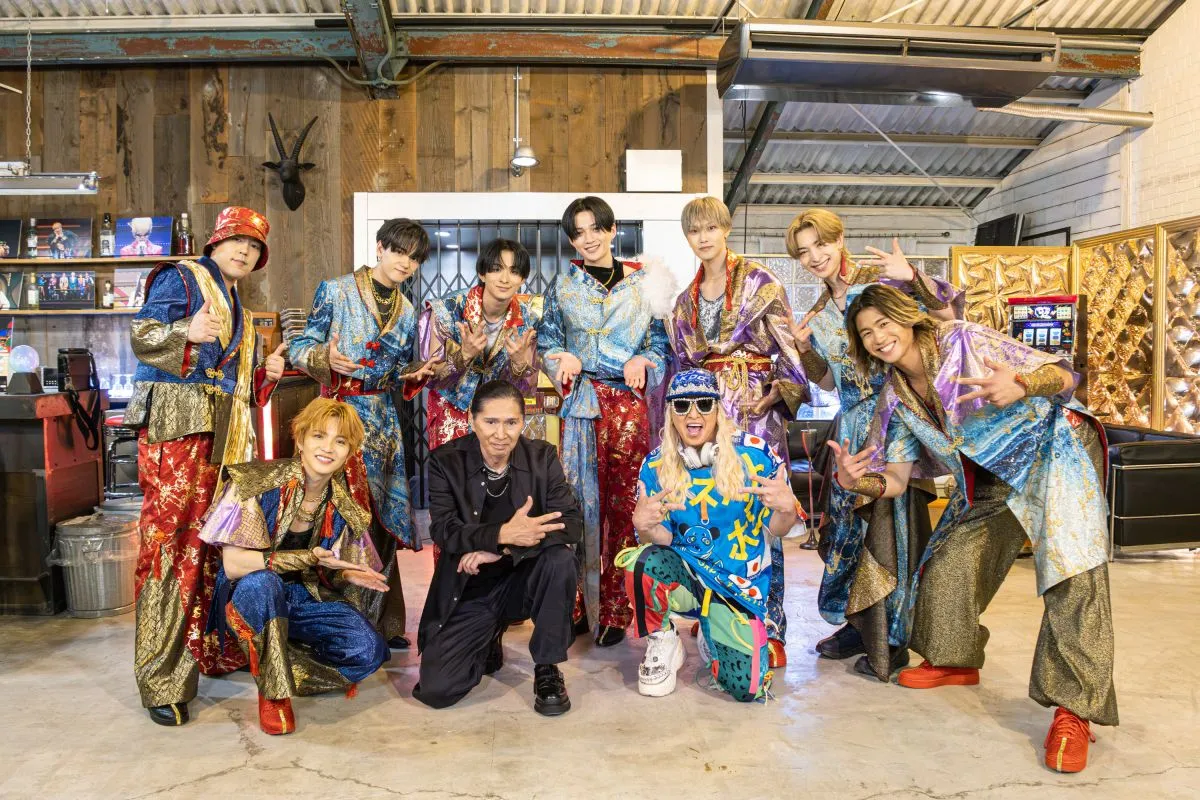 FANTASTICS、SAM＆DJ KOOとお祭り騒ぎ　スペシャルダンスコラボに暴露トーク披露