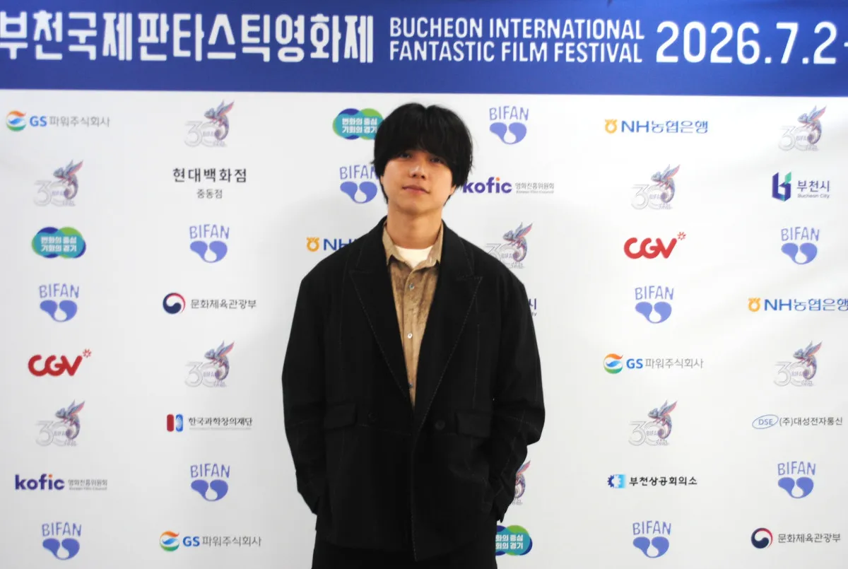 WEST.重岡大毅、初韓国＆国際映画祭で舞台あいさつ参加　ファンから歓声浴びる「思い出の場所になりました」