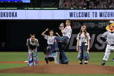 リトグリ・ミカ、ホークス戦でセレモニアルピッチ　川瀬晃からアドバイス「野球にもリズムが」　『鷹祭 SUMMER BOOST』