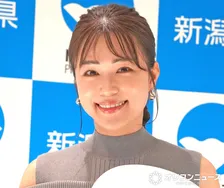 元フジ本田朋子、プールでスラリ生足美脚を披露　家族でハワイ旅行満喫「スタイル抜群」「足きれいー」