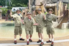チョコプラ＆原嘉孝＆篠塚大輝、風呂敷で水を運ぶ競走に挑戦　世界最高レベルの撥水技術にヒント得る