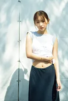 一ノ瀬瑠菜、へそチラカットも…　ドキドキの夏グラビア披露