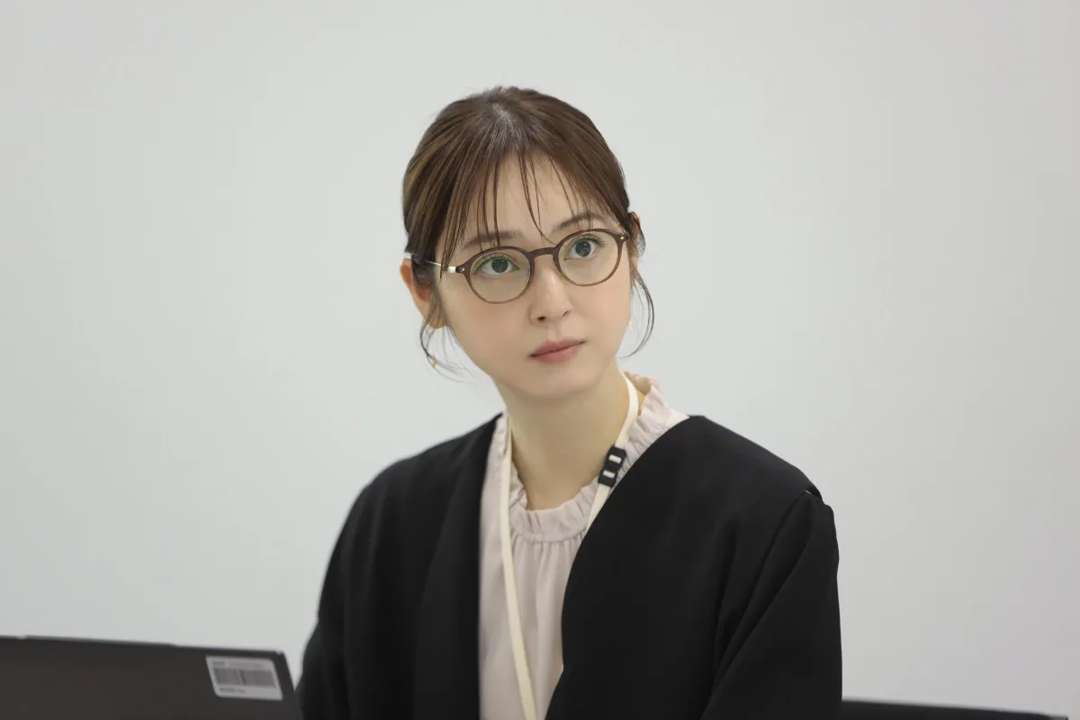 佐々木希、ヒロイン・岡崎紗絵を支える“秘書役”　『告白－25年目の秘密－』キャラクター紹介（2）【コメント全文】