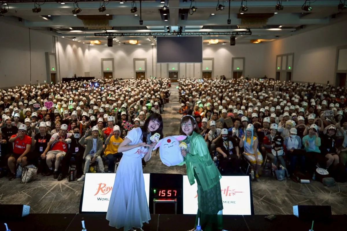 高橋李依＆早見沙織、『魔法騎士レイアース』ワールドプレミアに登場　鳳凰寺風＆エメロード姫を演じるうえでの“意識”語る