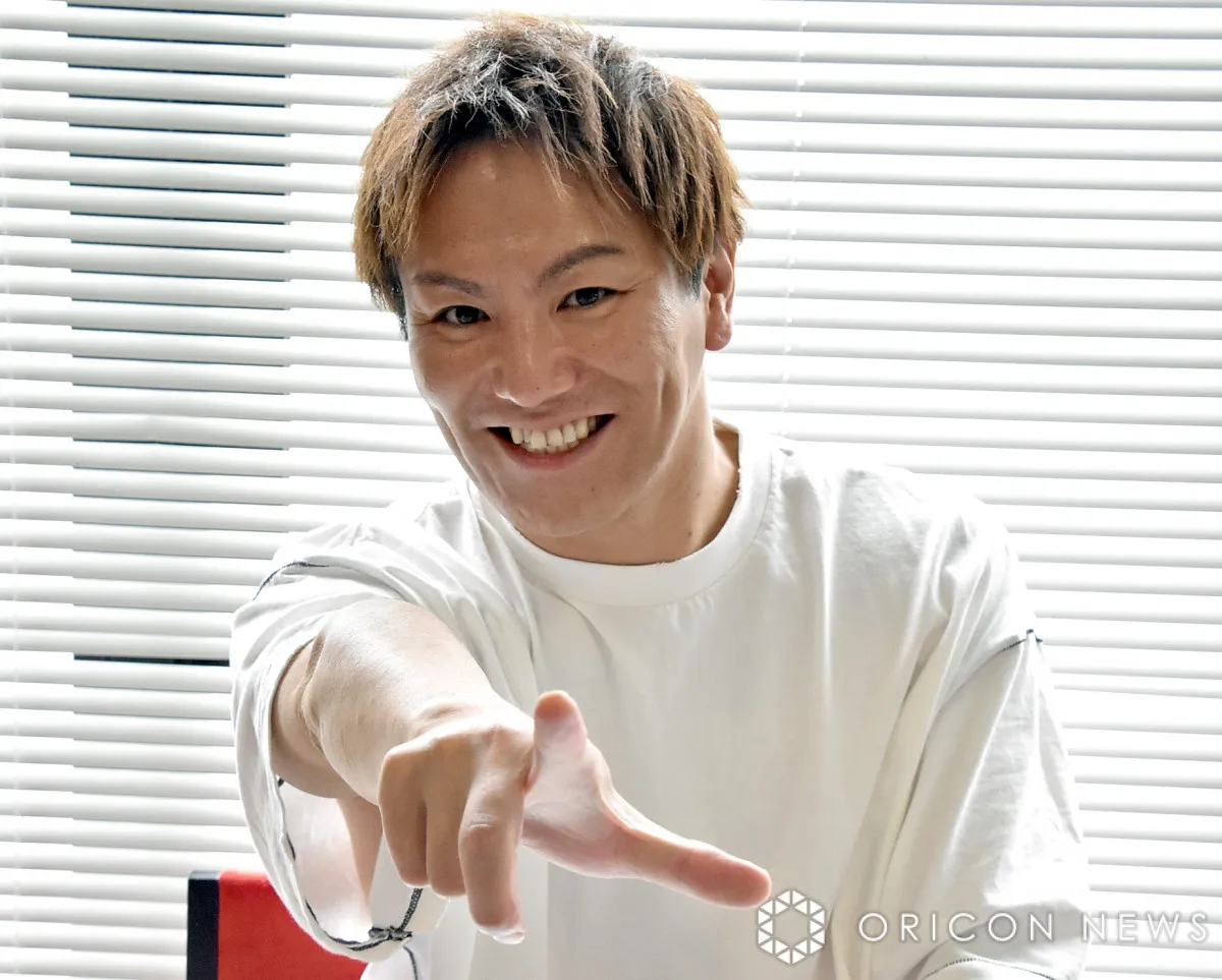 狩野英孝、「世界に一台」特注キャンピングカーお披露目　スズキの軽自動車をベースにカスタム、こだわりポイントも紹介