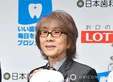 THE ALFEE・坂崎幸之助、吉田拓郎＆「ギターの神」との3ショットに反響「お元気そうでなにより」「最早神が3人！」