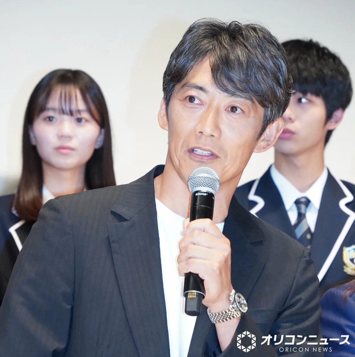 反町隆史、大人の魅力問われ“一言”サラリ「要するに…」　生徒役の疑問を瞬時に解決