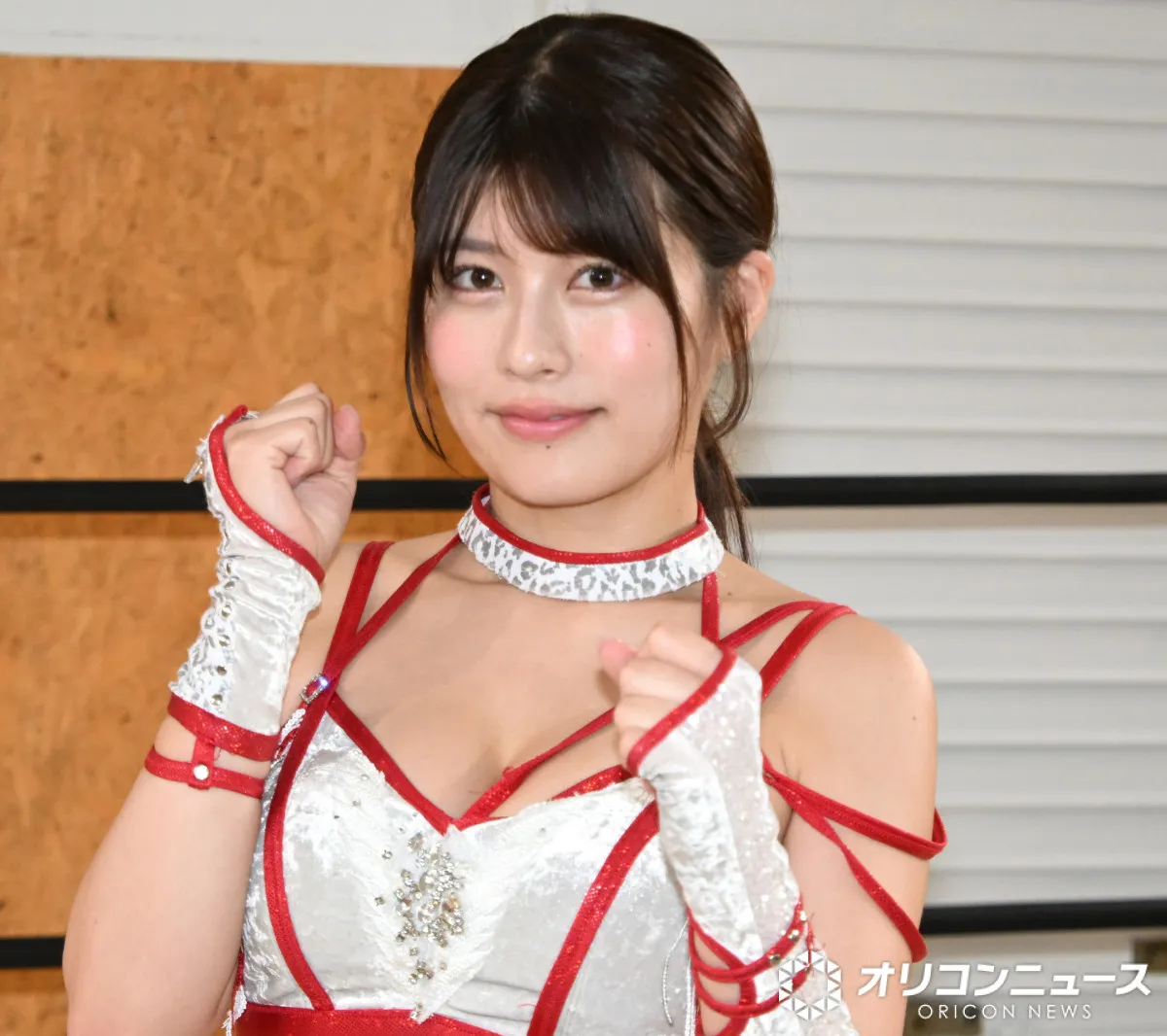ちとせよしの、女子プロレス「マリーゴールド」の練習参加　青野未来のコスチューム借りて豪快キックを披露