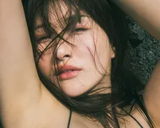 身長170cmの圧巻ボディ・原つむぎ、最新写真集で最大級の大胆な表現に挑む